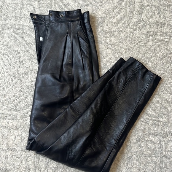 Woman's Vintage Leather Pants Danier Size 2 - Picture 8 of 10